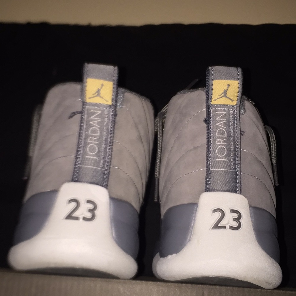 Jordan 12 grey suede - Picture 2 of 4